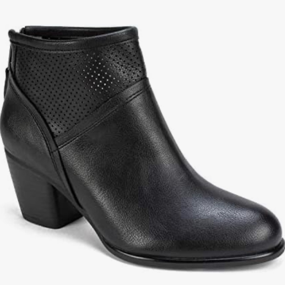 White Mountain GALVESTON Womens Boot Size 7.5